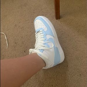 Light Blue Nike Air High Tops.  size 6